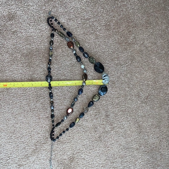 Three Tier Chunky Beaded Necklace Black/Silver - Picture 8 of 9